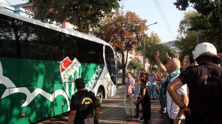 Bursaspor - Galatasaray Ma&ccedil;ına Doğru