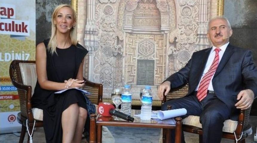 Gazeteci Bal&ccedil;i&ccedil;ek İlter, 3. Sivas Kitap G&uuml;nlerine Katıldı