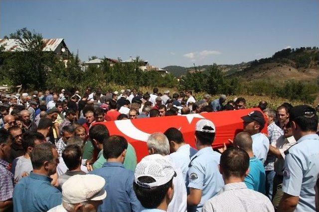 Yangında Ölen Polis Memuru Son Yolculuğuna Uğurlandı