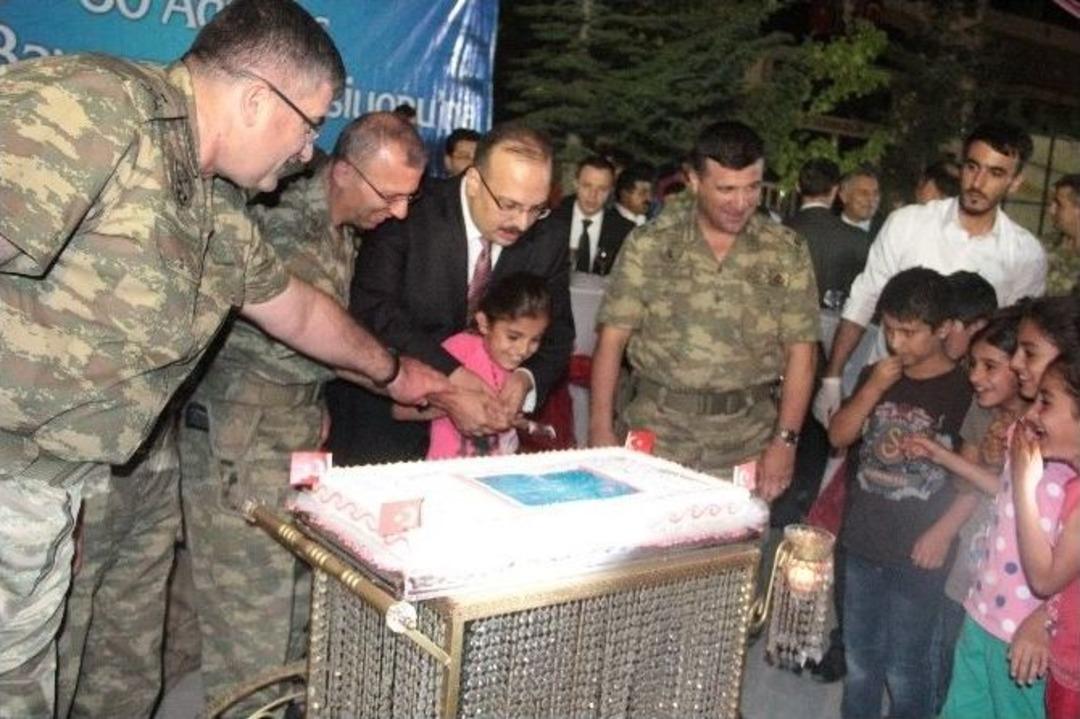Hakkari&rsquo;de 30 Ağustos Zafer Bayramı Resepsiyonu