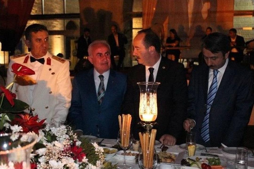 Edirne&rsquo;de Zafer Bayramı Kutlamaları, Ekmek&ccedil;izade Ahmetpaşa Kervansarayı&rsquo;nda Devam Etti