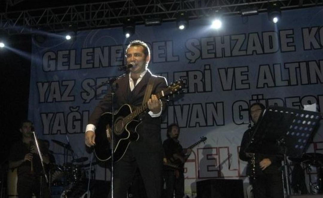 Sanat&ccedil;ı Ferhat G&ouml;&ccedil;er&rsquo;den Unutulmaz Gece