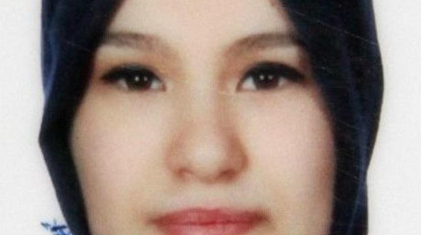 (&ouml;zel Haber) Gen&ccedil; Kız Televizyon Başında &Ouml;ld&uuml;