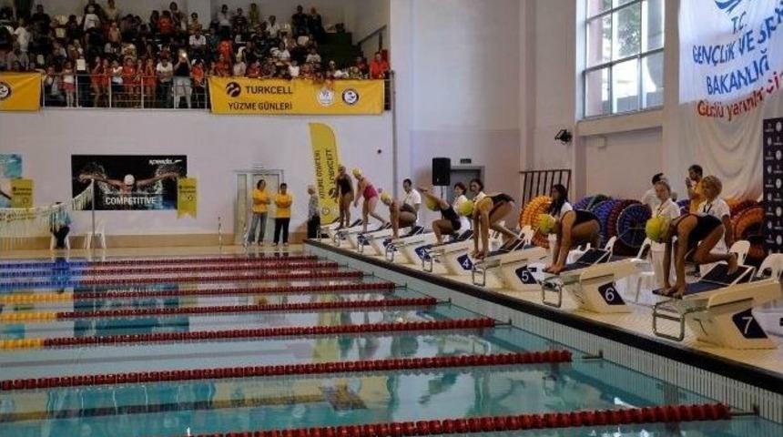 Bursa&rsquo;da 500 Gen&ccedil; Kula&ccedil; Attı