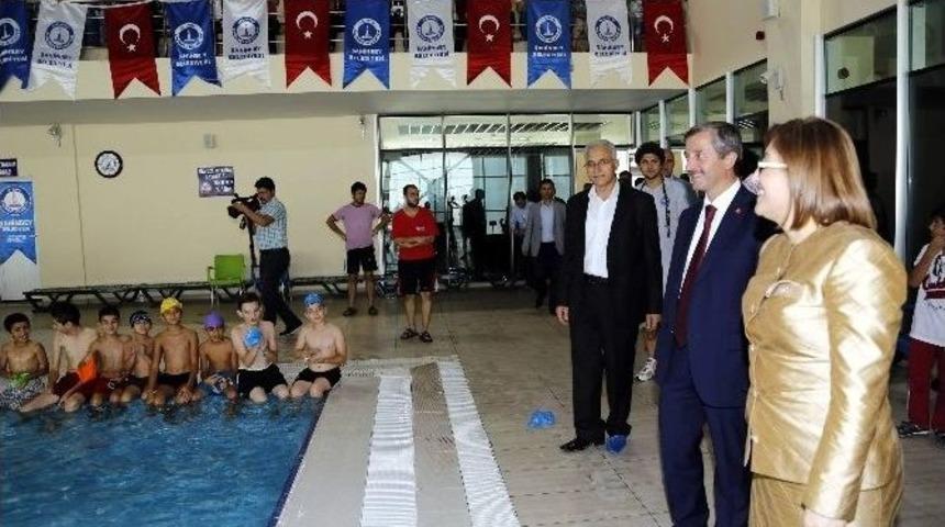 Şahinbey Belediyesi Yaz Okullarından Y&uuml;zme Yarışması
