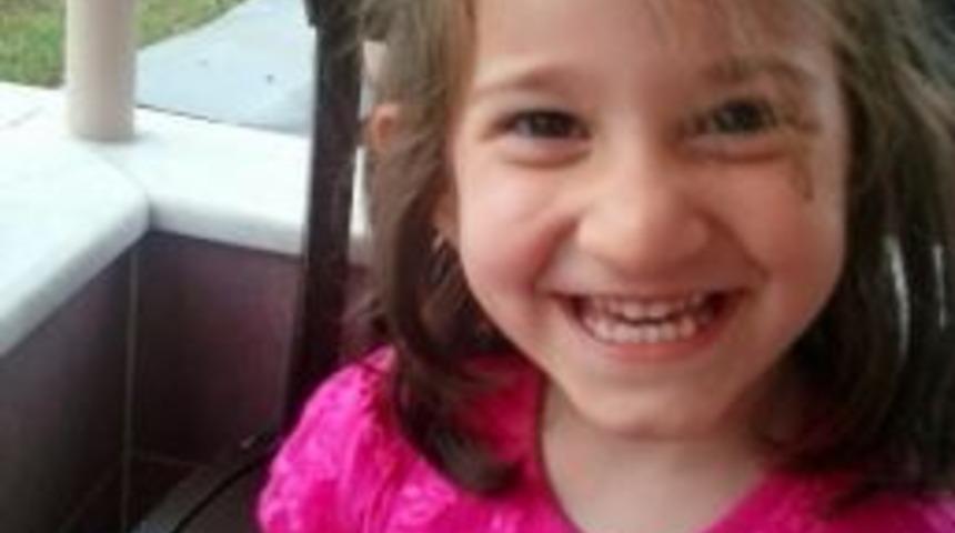 5 Yaşındaki Tuğba Trakt&ouml;r&uuml;n Altında Kaldı