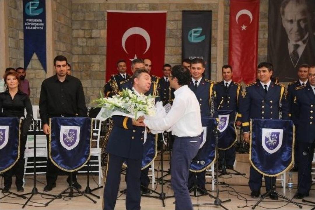 Askeri Bandodan Anlamlı Konser