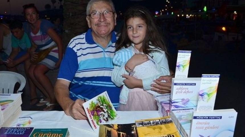H&uuml;seyin Yurttaş, Fo&ccedil;a&rsquo;da Edebiyatseverlerle Buluştu