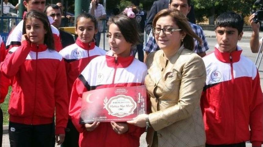 Yol Yarışlarının &Ouml;d&uuml;lleri Verildi