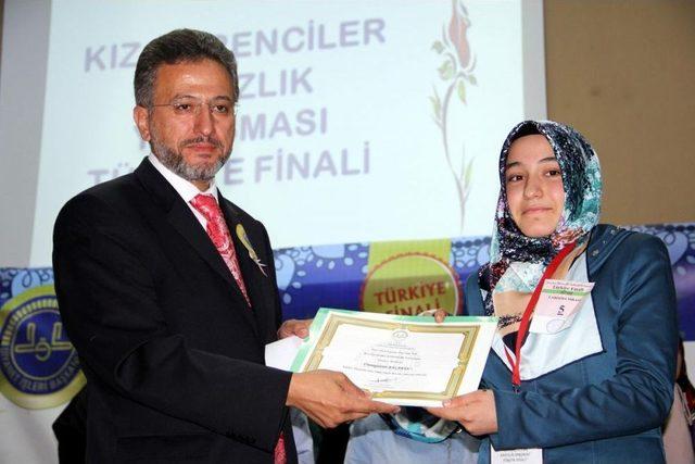 Hafızlık Yarışmasının Türkiye Finali Sinop'ta Yapıldı.