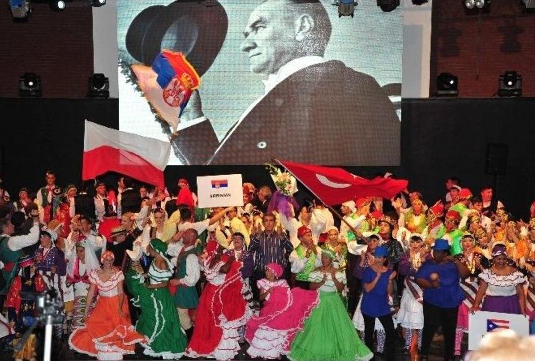 Bal&ccedil;ova&rsquo;da Zafer Bayramı Coşkusu