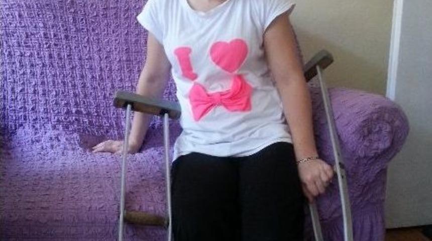25 Yaşındaki Engelli Gen&ccedil; Kız, Devletten Yardım Bekliyor