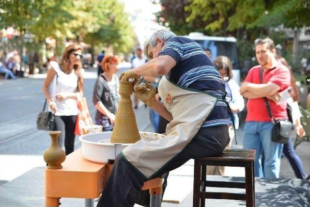 8. Uluslararası Eskişehir Pişmiş Toprak Sempozyumu’nun Halk Tanıtımı Yapıldı