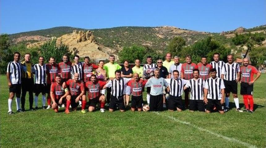 Futbol Masterleri, Nihat H&uuml;senay Anısına Sahaya &Ccedil;ıktı