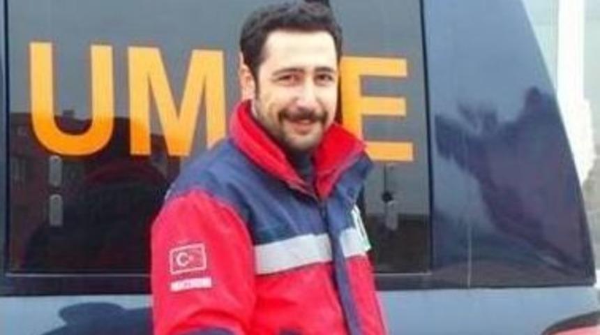 Sağlık G&ouml;revlisi Odasında &Ouml;l&uuml; Bulundu