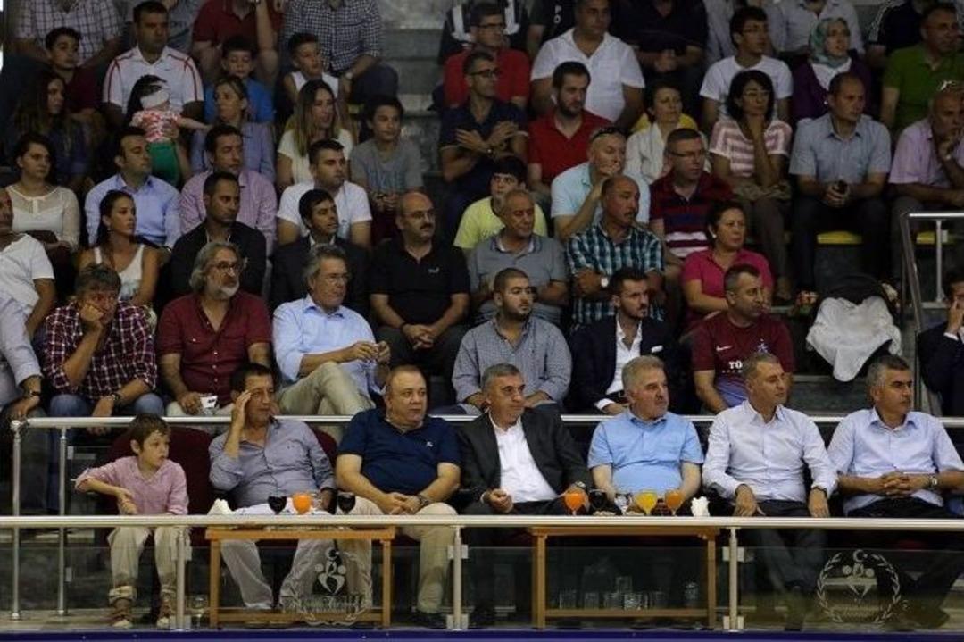 Başkan Zeki To&ccedil;oğlu: &ldquo;basketbol Ve Futbolda &Ouml;nemli Başarılara İmza Atacağız&rdquo;