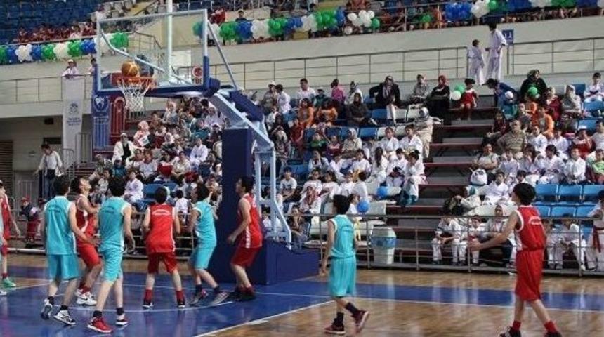 27 Bin Gen&ccedil; Sporla Buluştu