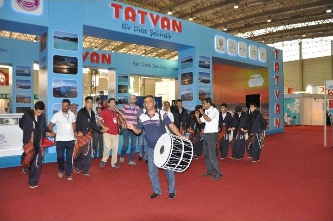 Tatvan, İzmir&rsquo;de Tanıtılıyor