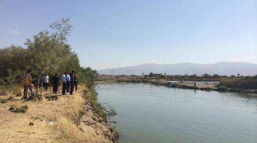 Balık Avlarken Suya D&uuml;şen Gen&ccedil; Kayboldu