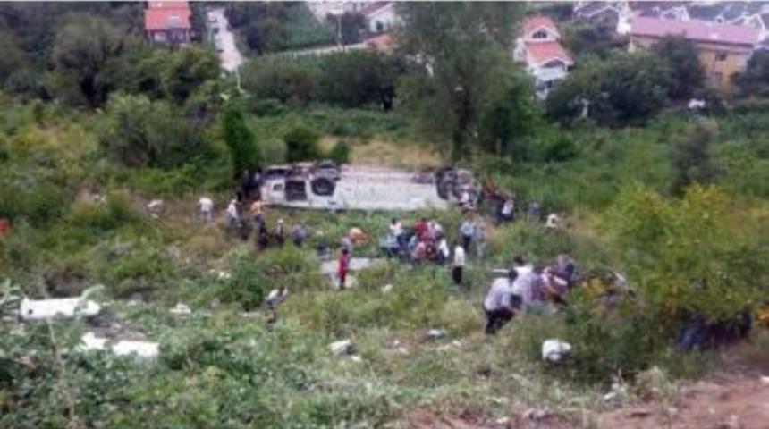 Uludağ Yolunda Otob&uuml;s Takla Attı: 40 Kişi Yaralandı