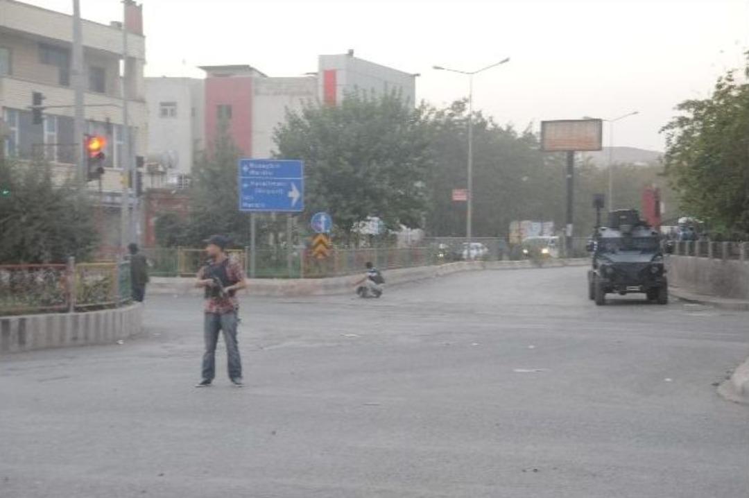 Cizre&rsquo;de Ş&uuml;pheli Paket F&uuml;nye İle Patlatıldı