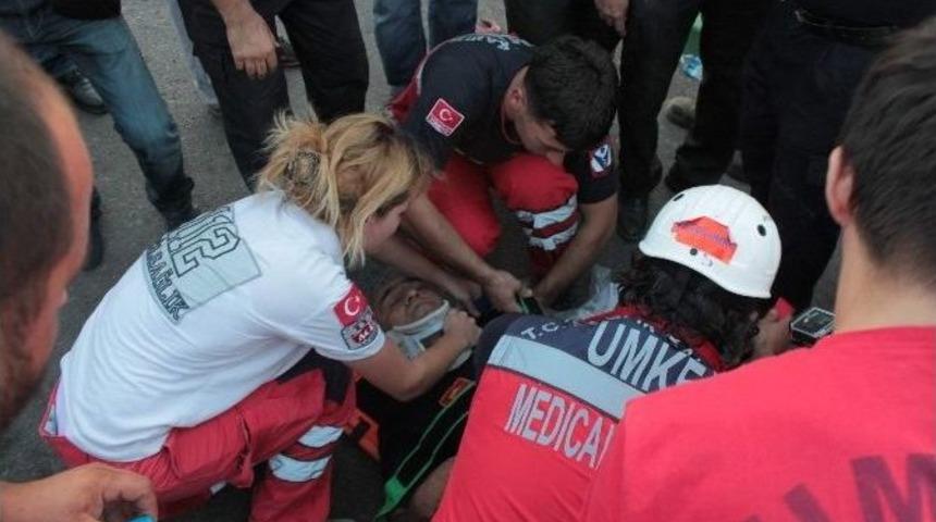 Uludağ Yolundaki Kazada İtfaiye G&ouml;revlisi Yaralandı