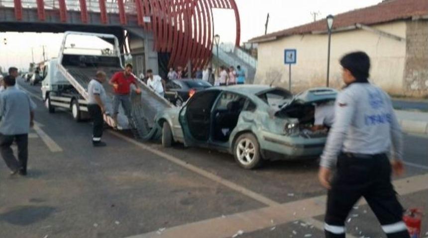 Kırşehir&rsquo;de Trafik Kazası: 2 Yaralı