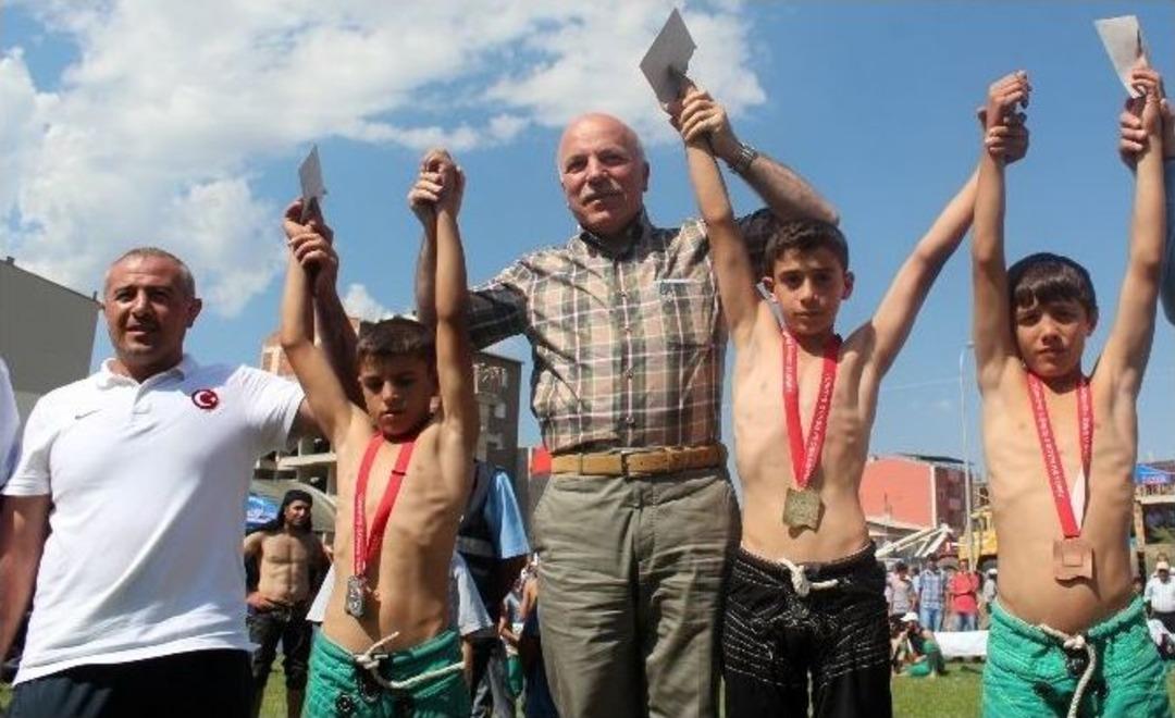 Başkan Sekmen: "g&uuml;reşte Zirveye &Ccedil;ıkacağız"