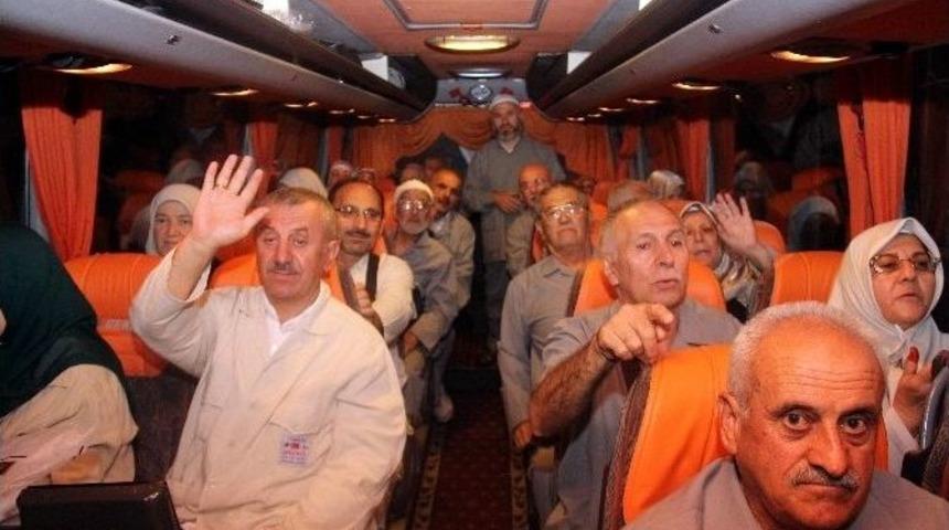 Hacı Adayları Uğurlandı