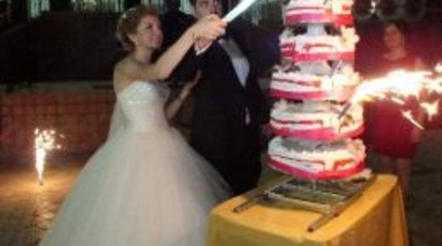 Alper Ve Aydan&rsquo;ın Mutlu G&uuml;n&uuml;