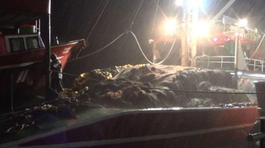 Zonguldaklı Balıkçılara Fırtına Ve Yağmur Engeli