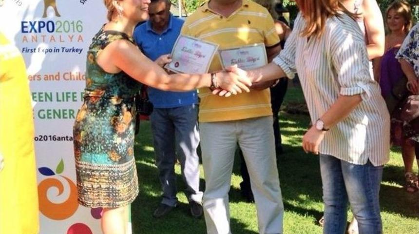 Sanat&ccedil;ılar, Expo İ&ccedil;in Resim Yaptı