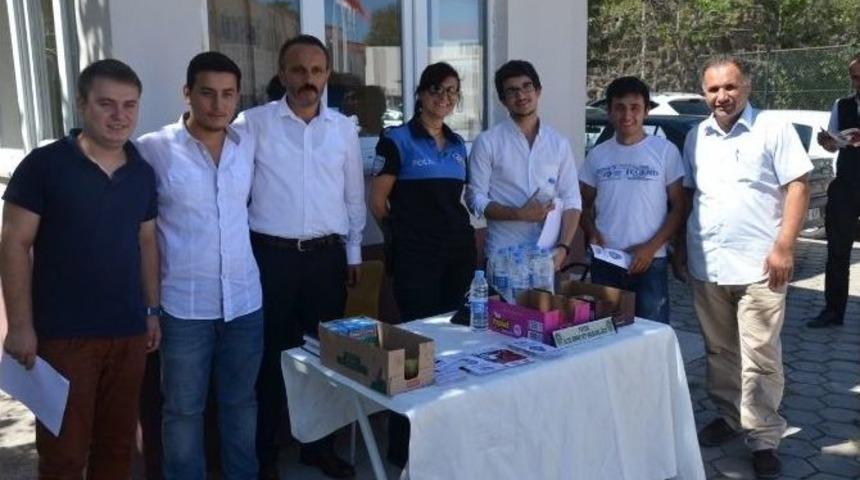 Polis, &Ouml;ğrencileri Bilin&ccedil;lendiriyor
