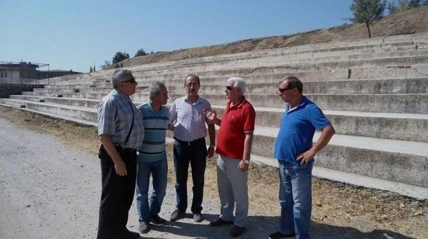 K&uuml;tahya Askf Y&ouml;netimi, Spor Tesislerini İnceledi