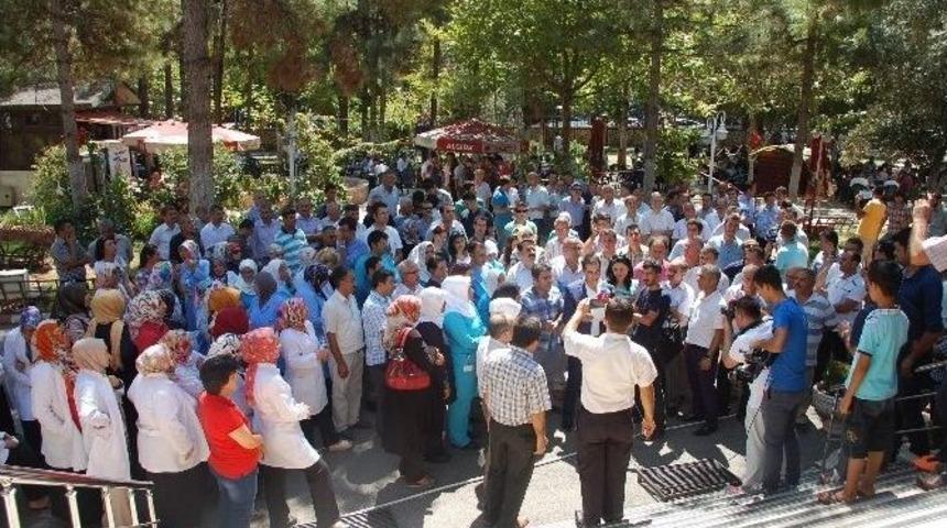 Başkan Adayı Akg&uuml;n, Sağlık &Ccedil;alışanları İle Bir Araya Geldi