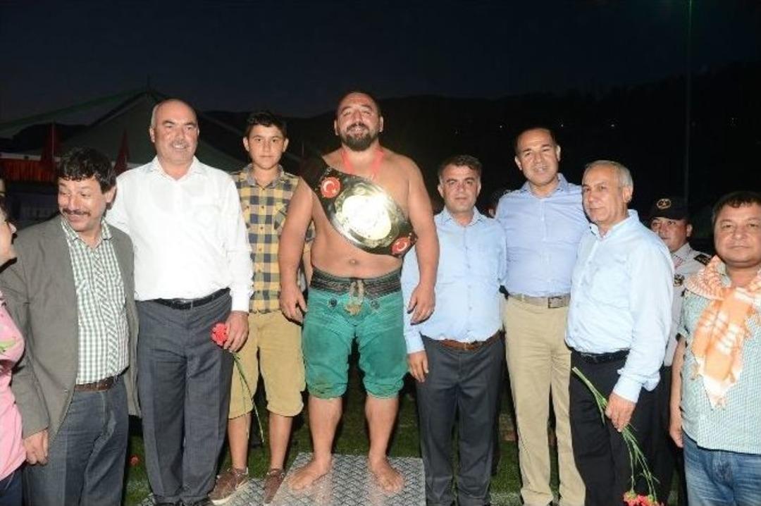 S&ouml;zl&uuml;: &ldquo;t&uuml;rk&rsquo;&uuml;n Geleneği Yaşayacak, G&uuml;&ccedil;lenecek&rdquo;