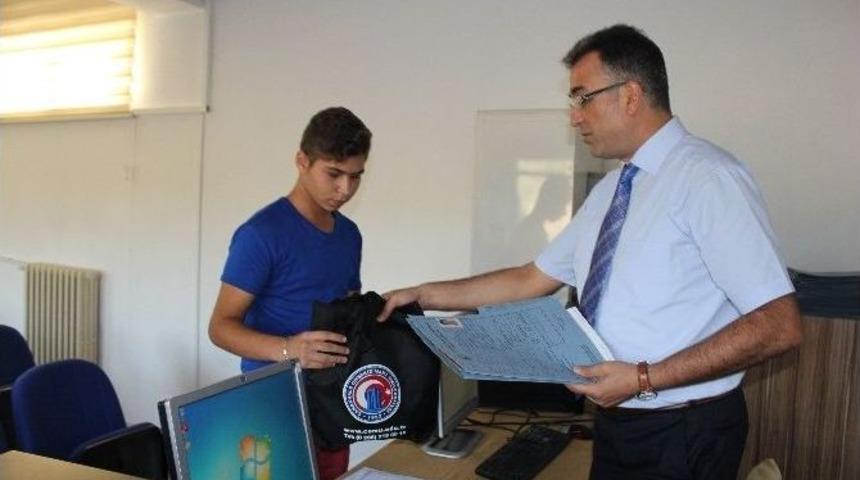 Ayvacık Myo&rsquo;da İlk Kayıt Yapıldı