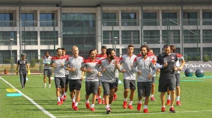 A Milli Takım, Danimarka Ve İzlanda Ma&ccedil;ı Hazırlıklarına Başladı