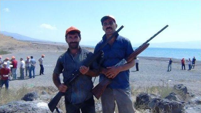 Erciş’te Avcılar, Atıcılık Yarışmasında Boy Gösterdi