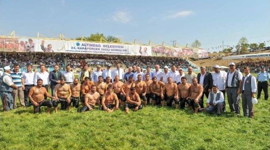 Pehlivanlar Karap&uuml;r&ccedil;ek Er Meydanı&rsquo;nda Buluştu