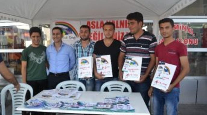 G&ouml;kkuşağı Derneği &Uuml;niversite &Ouml;ğrencilerini Karşılıyor