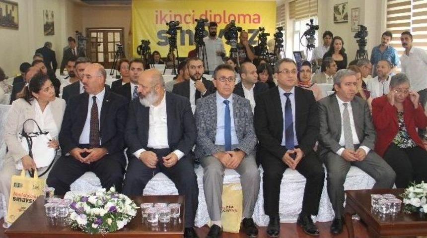 İstanbul &Uuml;niversitesi&rsquo;nden Sınavsız İkinci Diploma Şansı