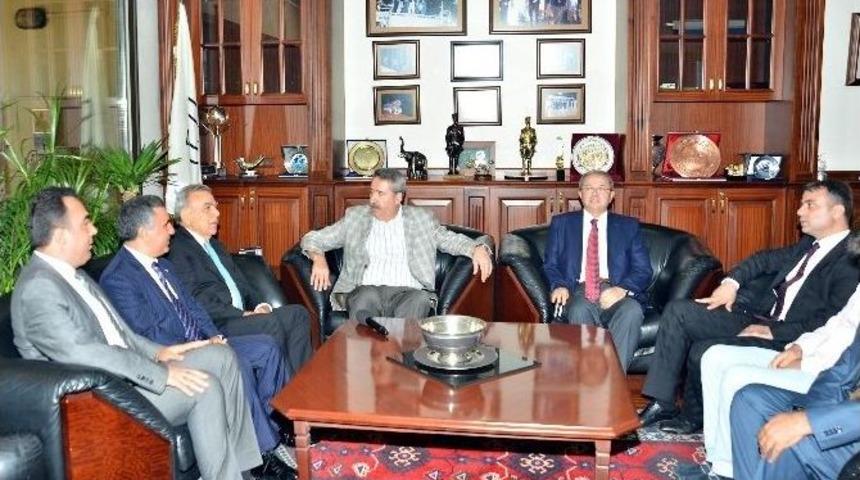 Diyarbakır Heyeti İzmir B&uuml;y&uuml;kşehir&rsquo;de