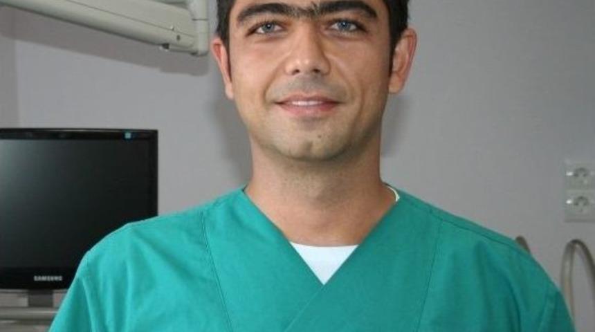 Diş Eti Kanamasını &Ouml;nemseyin