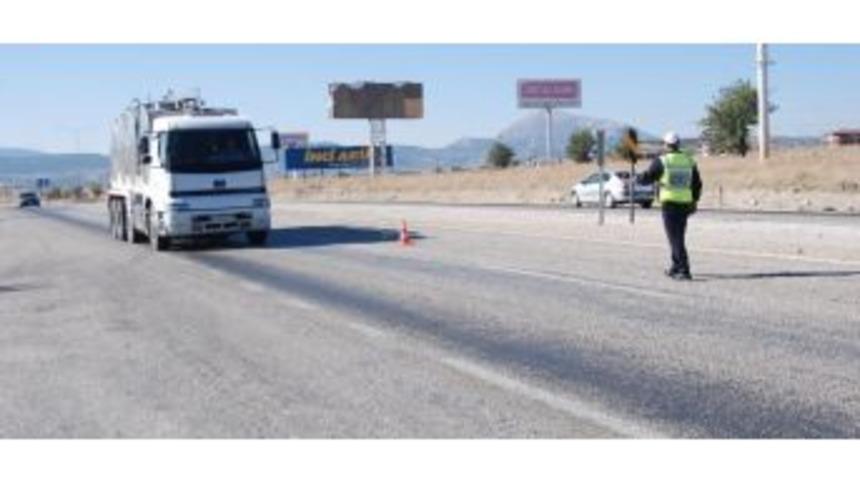 Ağustos Ayında 283 Ara&ccedil; Trafikten Men Edildi