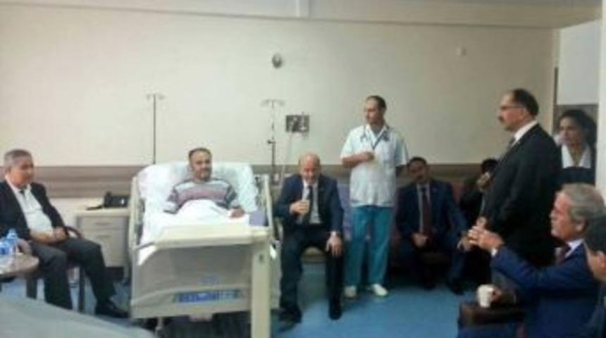 Arın&ccedil;&rsquo;tan Aktaş&rsquo;a Ge&ccedil;miş Olsun Ziyareti