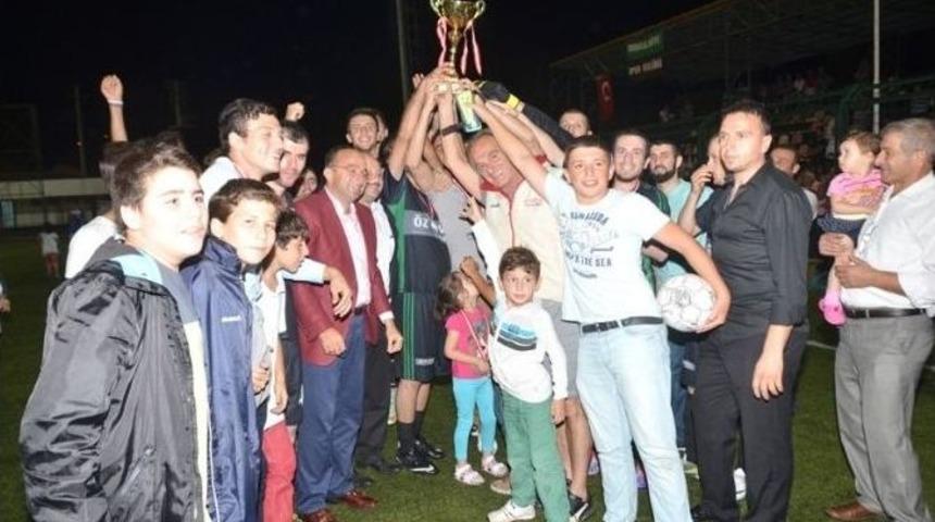 Kartepe Turnuvası&rsquo;nda Şampiyon Şirinsulhiyespor