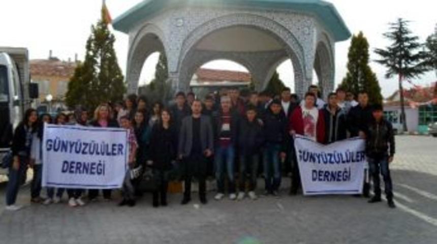G&uuml;ny&uuml;z&uuml;l&uuml;ler Derneği&rsquo;nden Dumlupınar Gezisi