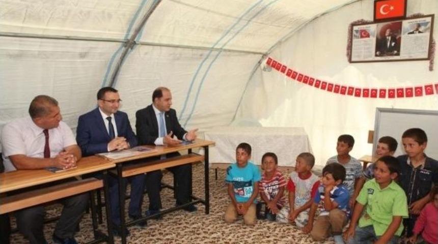 Valinin Ziyaretiyle Yüzleri Güldü