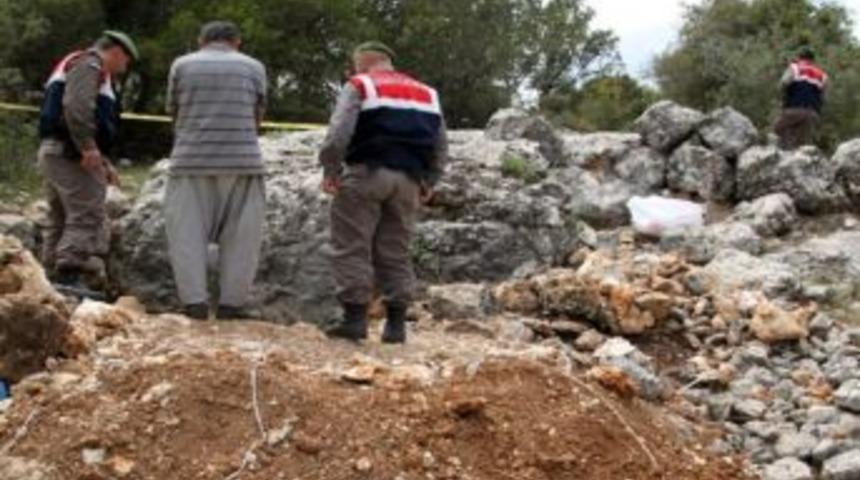 Mersin&rsquo;de Ka&ccedil;ak Kazı Operasyonu